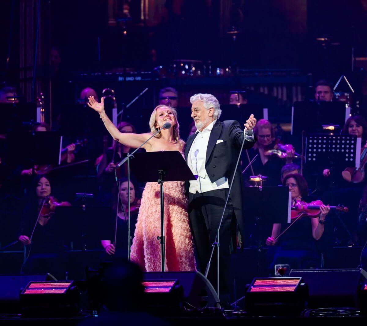 Yelena Concert Image